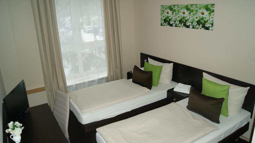 Hotel Pension Eberty Berlin Exteriör bild