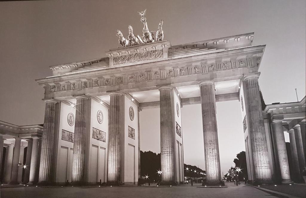Hotel Pension Eberty Berlin Exteriör bild