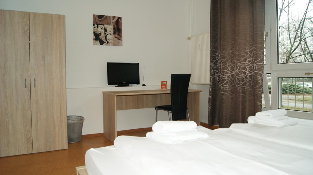 Hotel Pension Eberty Berlin Exteriör bild